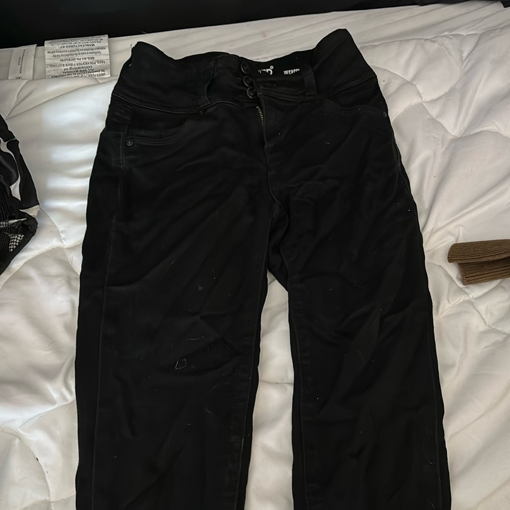 Black skinny jeans